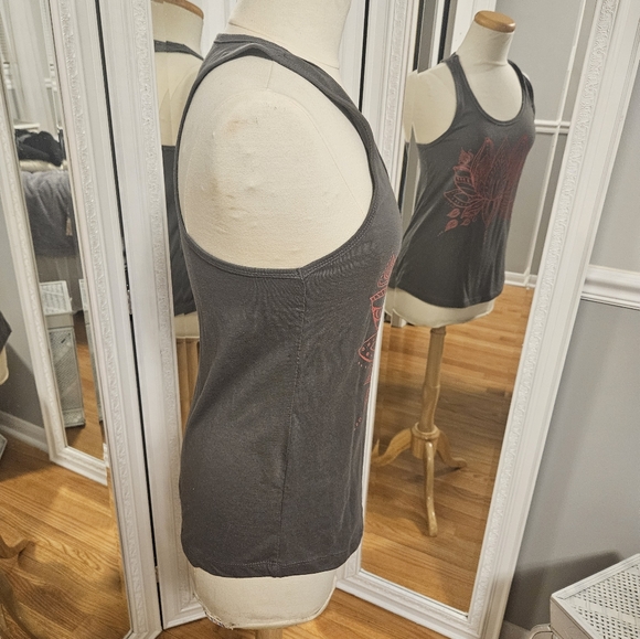 FifthSun Racerback Red Lotus Tank Top Gray Size M - Picture 3 of 4